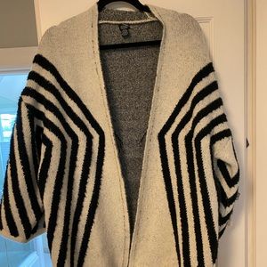 Geometric cardigan/throw